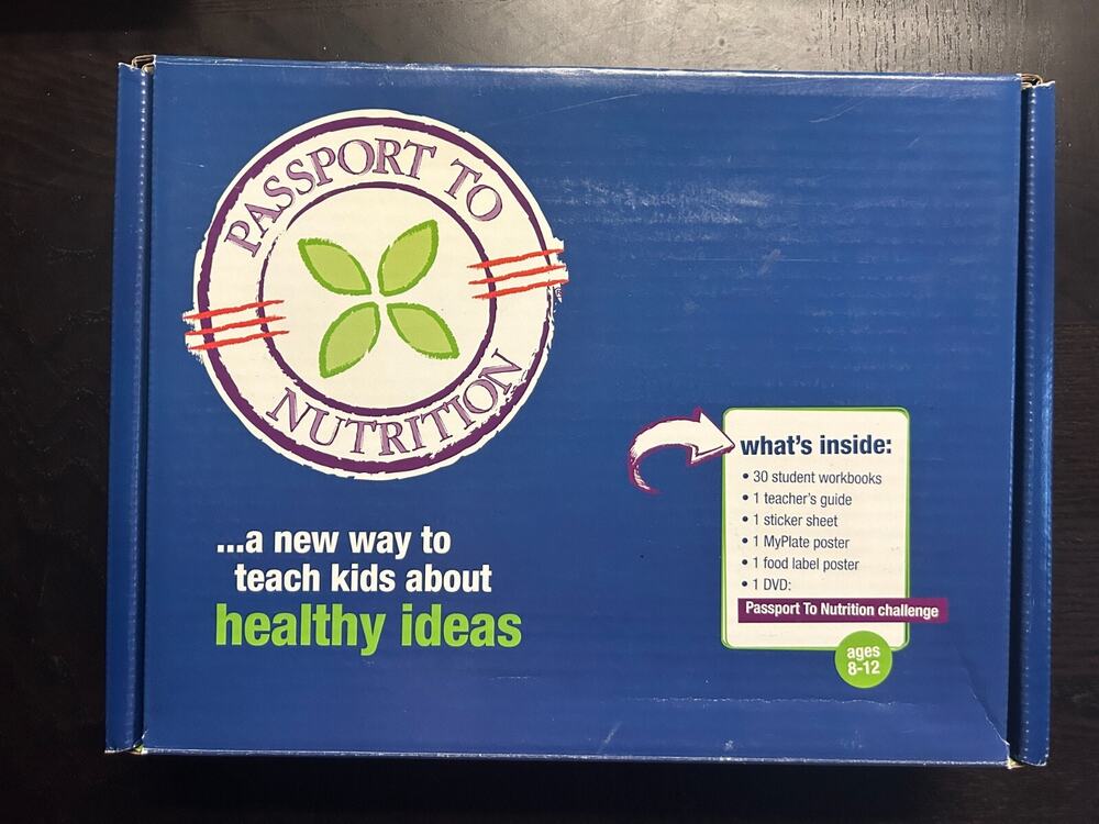 New GIANT Passport to Nutrition Teaching Kit Ages 8-12 Student Workbooks Sticker